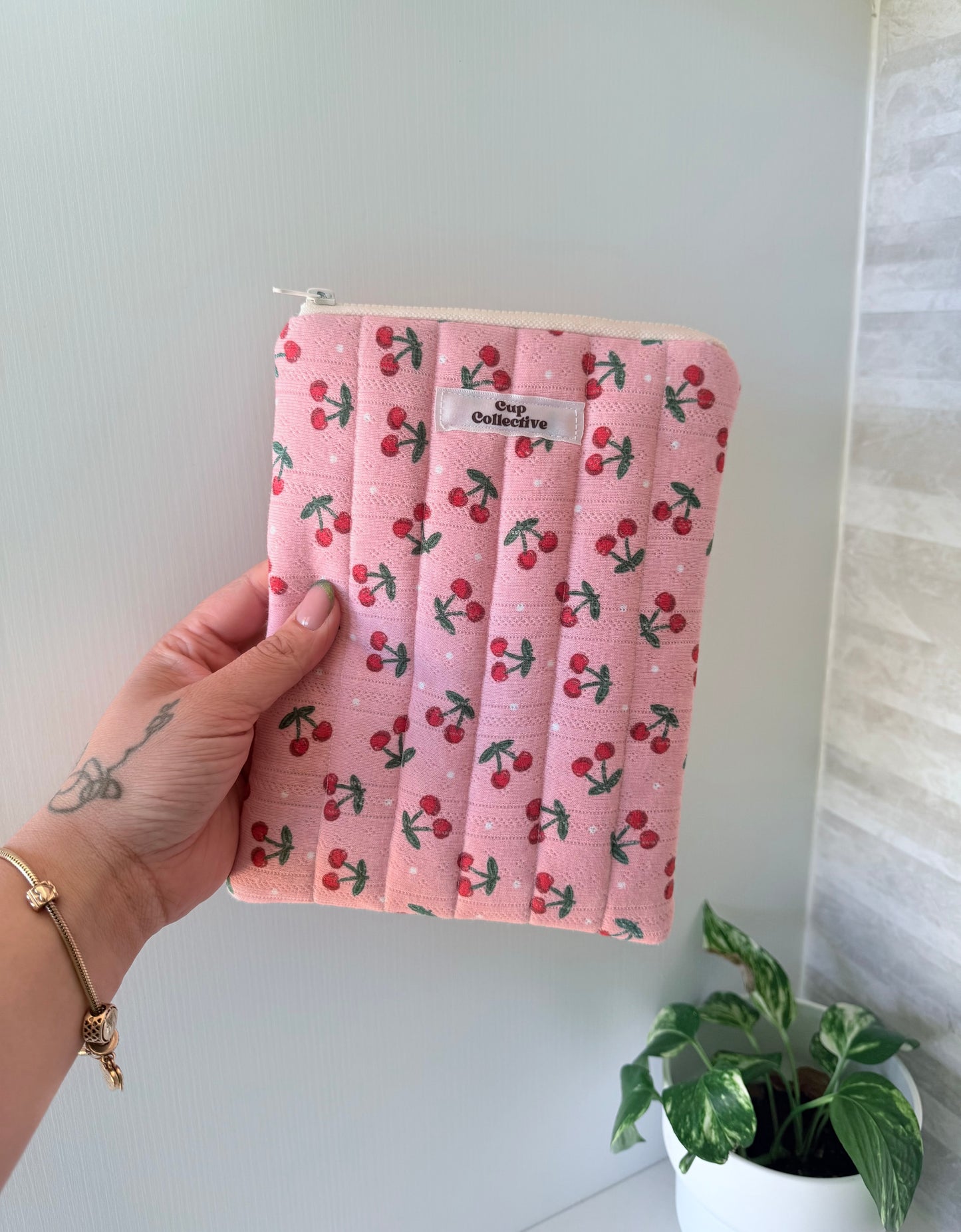 Cherry eReader Sleeve