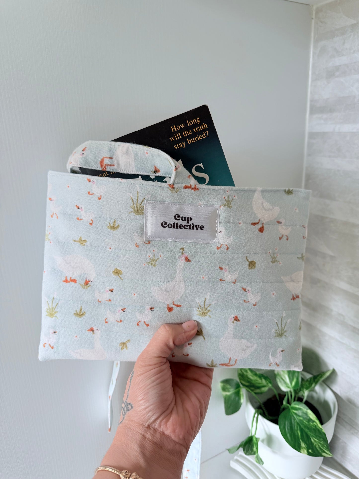 Gosling Garden Book Sleeve