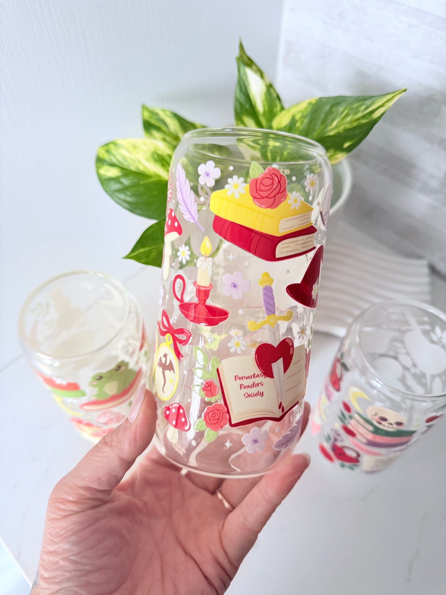 Romance Reader Glass Can