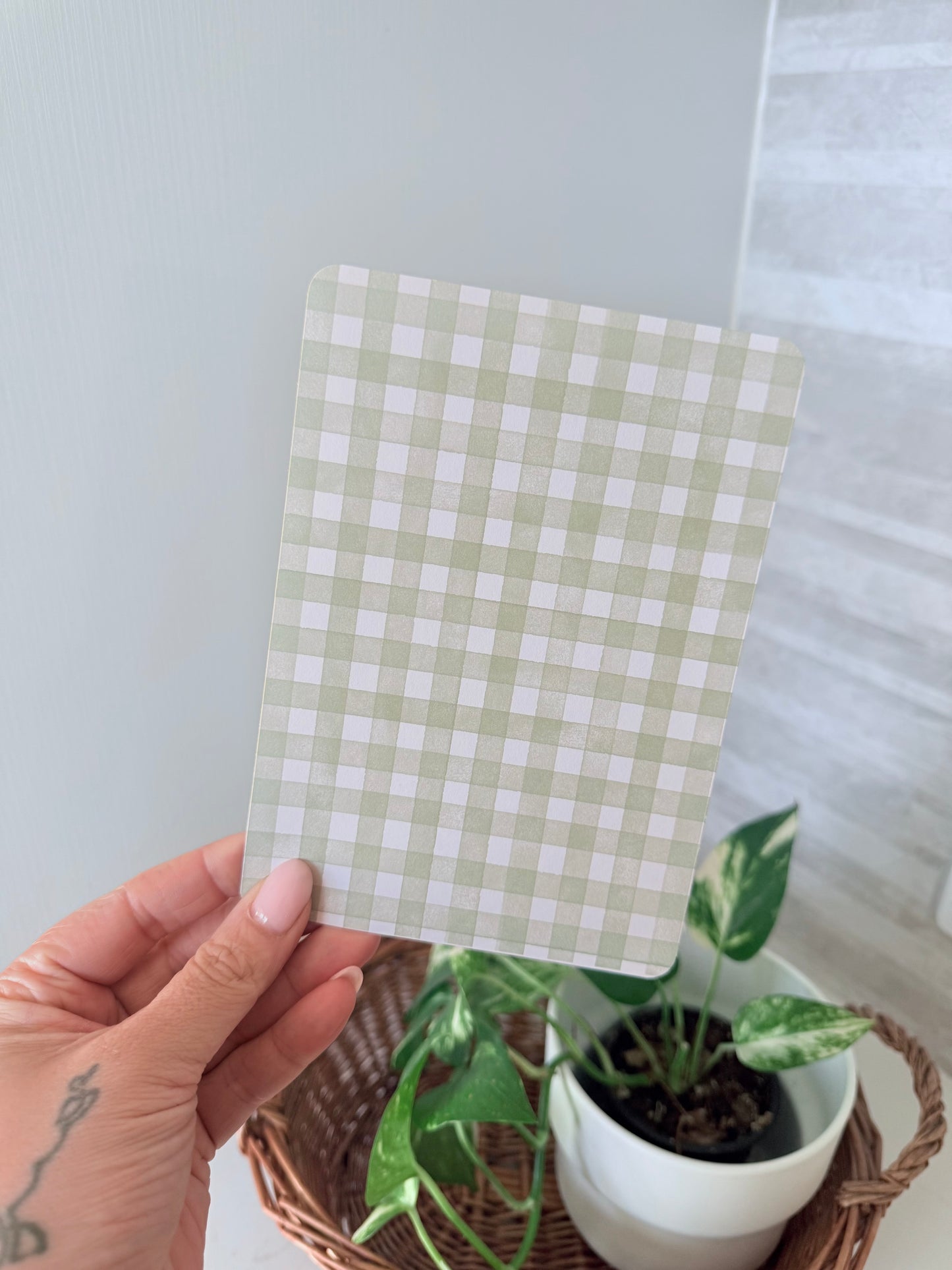 Gingham Kindle Insert