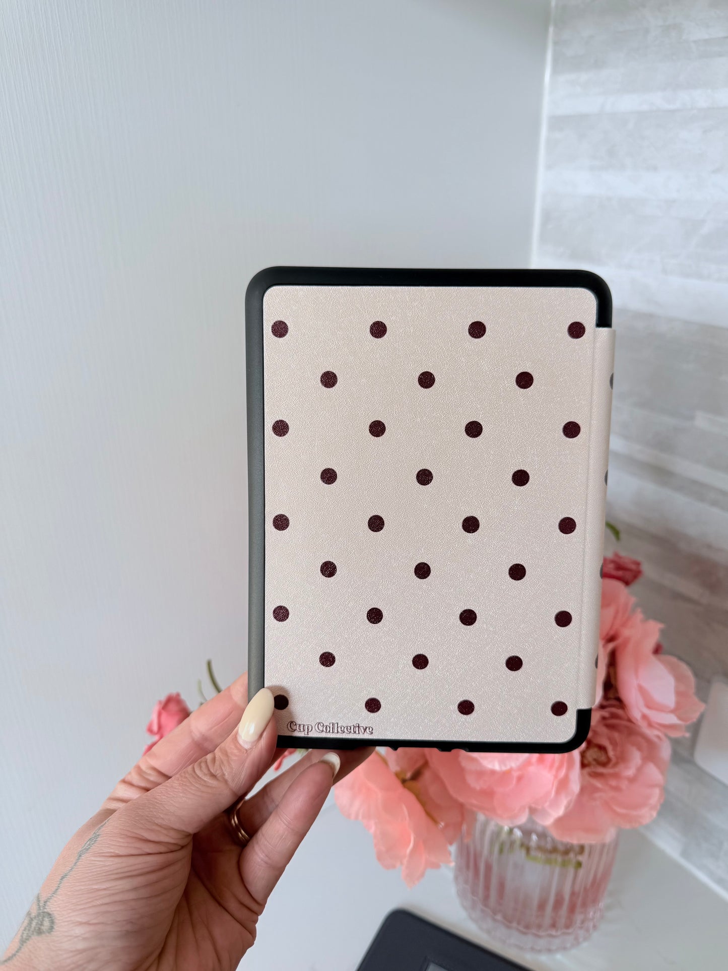 Blush Polka Kindle Case