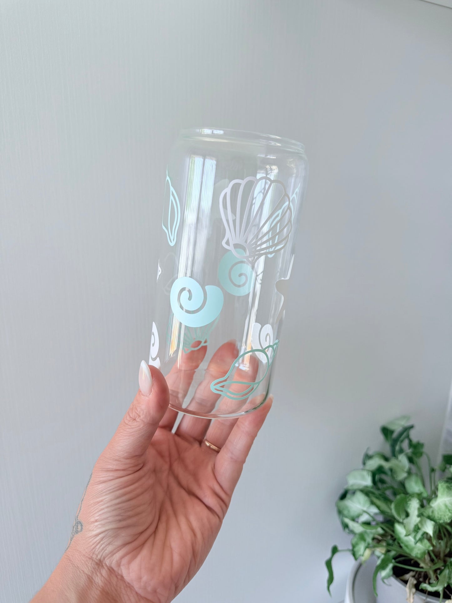 Shell Glass Can