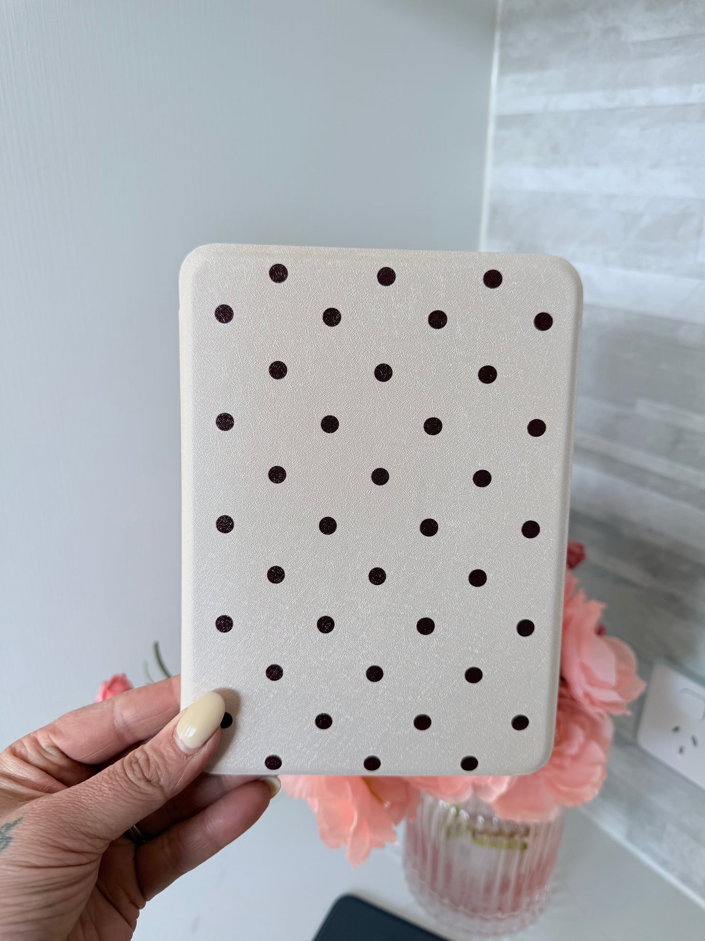 Blush Polka Kindle Case