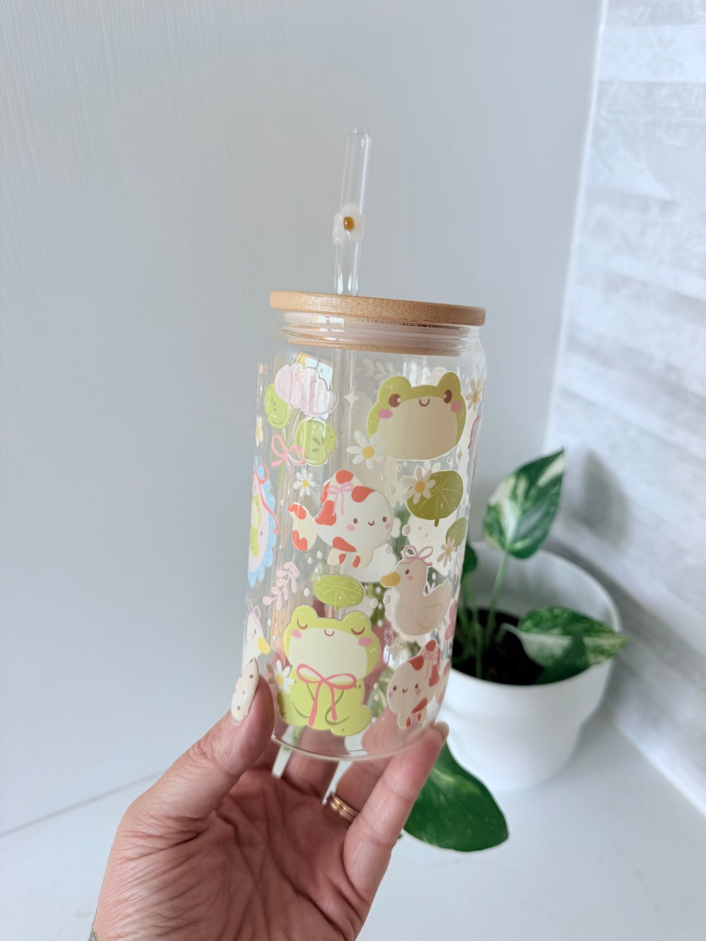Pond Friends Glass Can