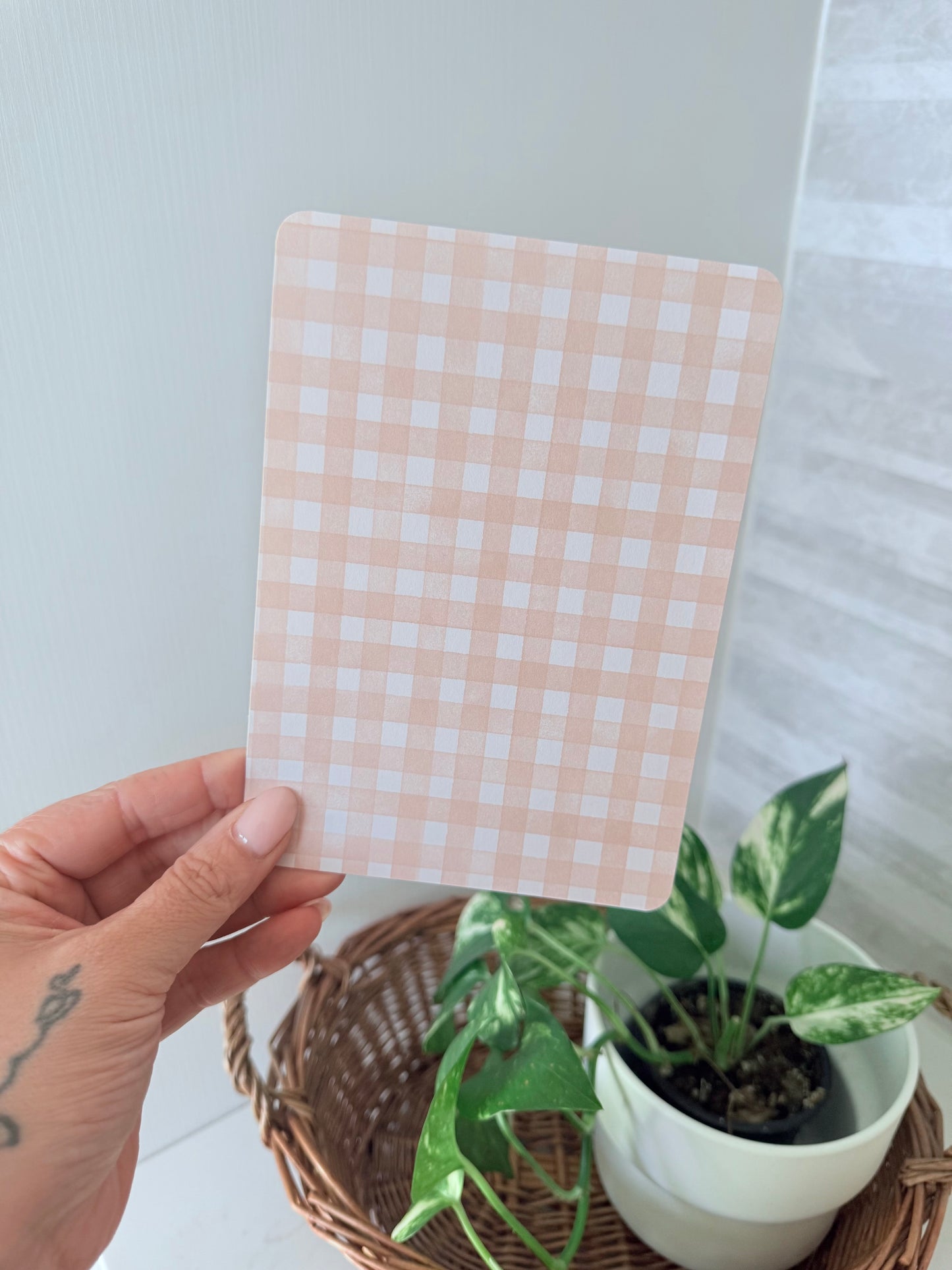 Gingham Kindle Insert