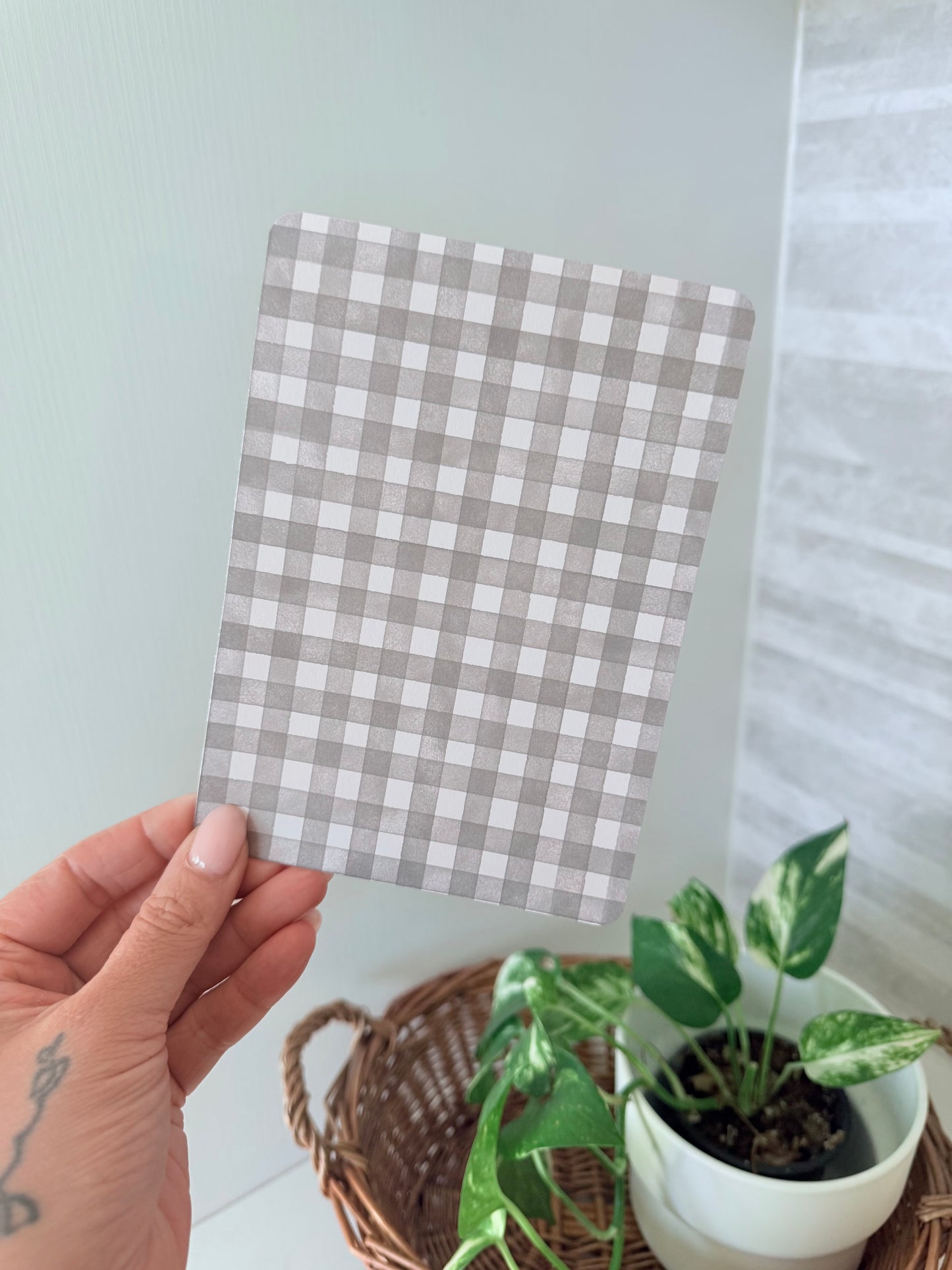 Gingham Kindle Insert